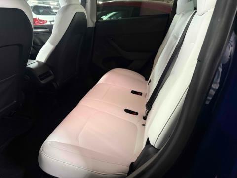 2022 Tesla Model Y 60kWh RWD - Thumbnail