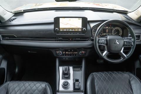2022 Mitsubishi Outlander VRX 4WD - Thumbnail