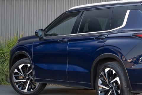 2022 Mitsubishi Outlander VRX 4WD - Thumbnail