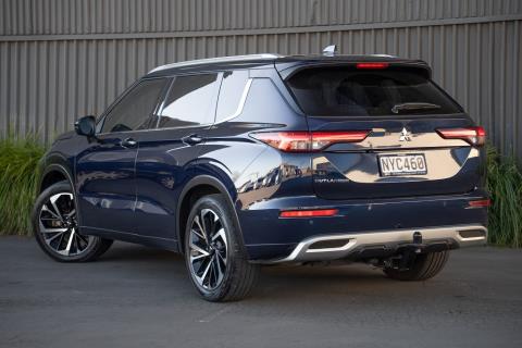 2022 Mitsubishi Outlander VRX 4WD - Thumbnail