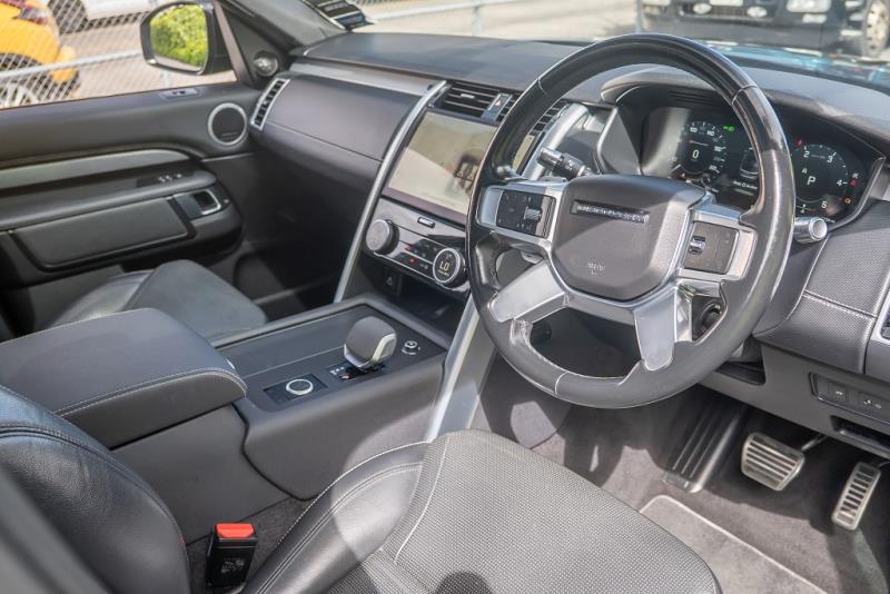 2021 Land Rover Discovery D250 R-Dynamic