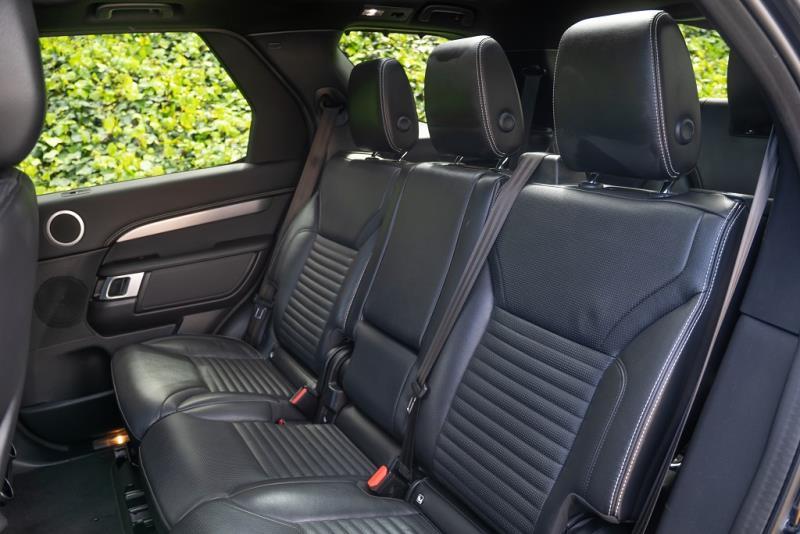2021 Land Rover Discovery D250 R-Dynamic