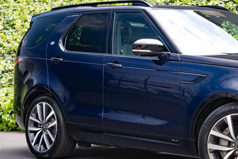 2021 Land Rover Discovery D250 R-Dynamic