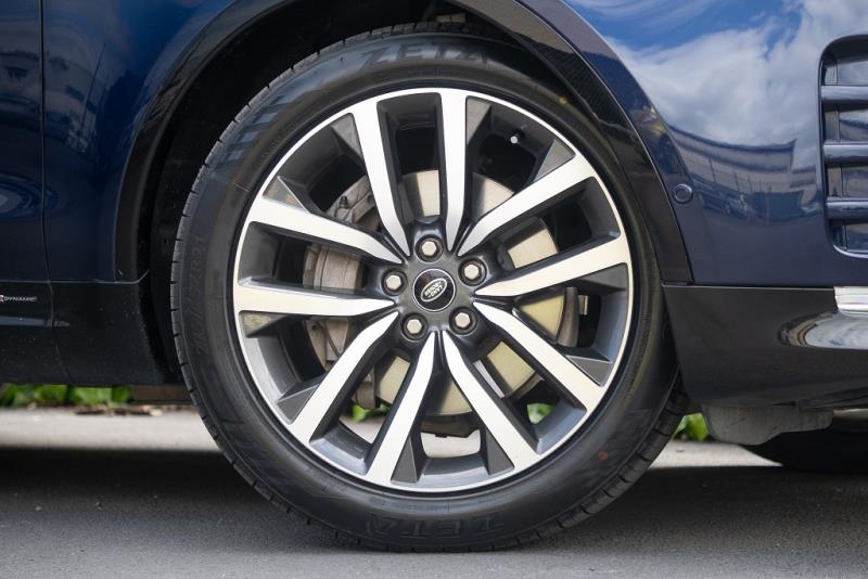 2021 Land Rover Discovery D250 R-Dynamic