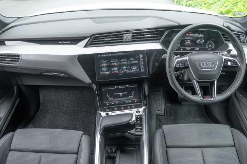 2022 Audi e-tron Sportback 4WD - Thumbnail