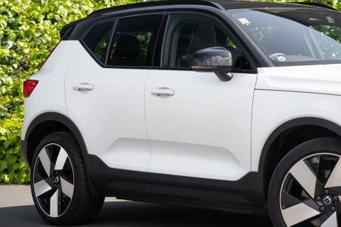 2023 Volvo C40 Recharge Ultimate - Thumbnail