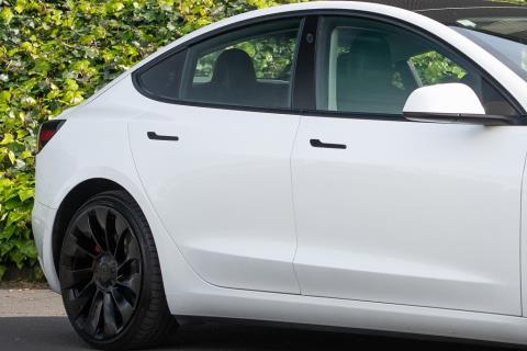 2020 Tesla Model 3 Performance - Thumbnail