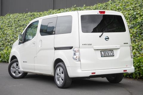 2015 Nissan e-NV200 Electric Van - Thumbnail
