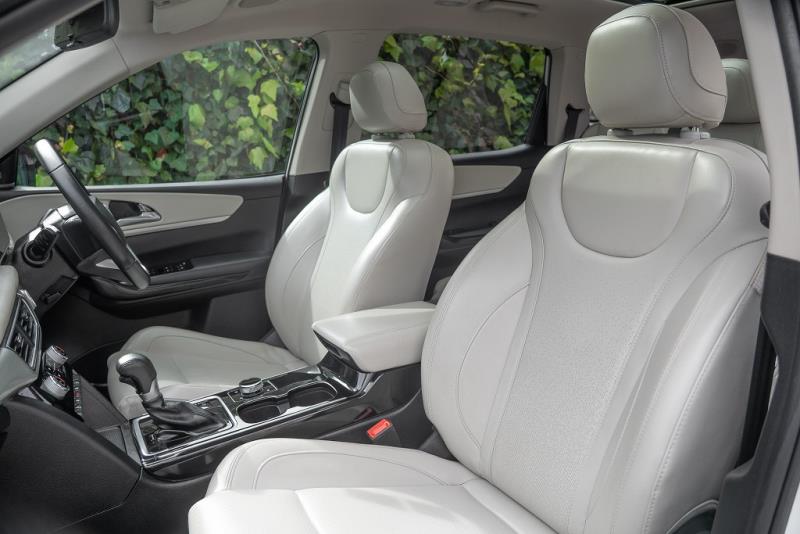 2024 Mahindra XUV700 AX7L Black Edition
