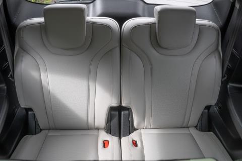2024 Mahindra XUV700 AX7L Black Edition - Thumbnail