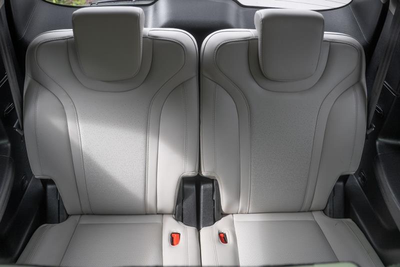 2024 Mahindra XUV700 AX7L Black Edition