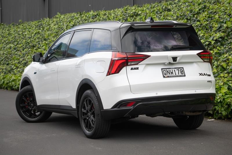 2024 Mahindra XUV700 AX7L Black Edition