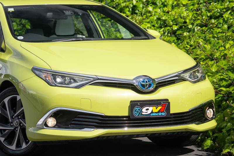 2017 Toyota Auris Hybrid G / Corolla