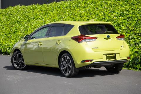 2017 Toyota Auris Hybrid G / Corolla - Thumbnail