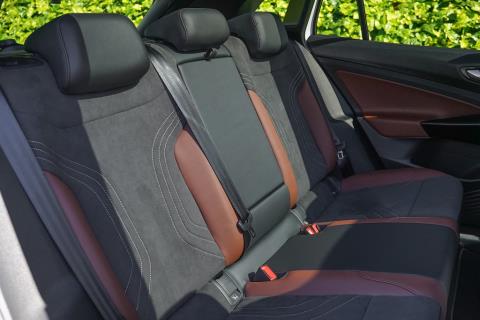 2023 Volkswagen ID.4 Pro 82kWh - Thumbnail