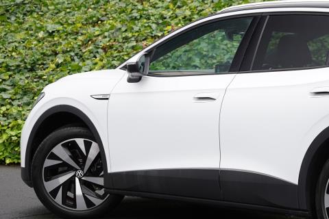 2023 Volkswagen ID.4 Pro 82kWh - Thumbnail