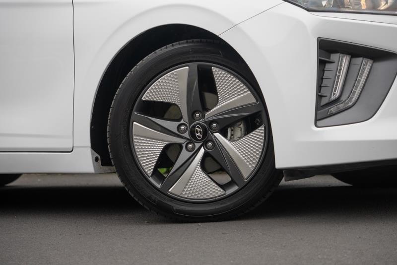 2022 Hyundai IONIQ Hybrid