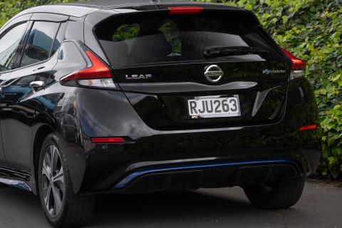 2018 Nissan Leaf 40G - Thumbnail