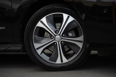 2018 Nissan Leaf 40G - Thumbnail