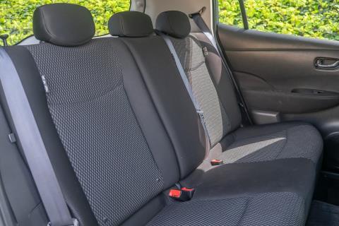 2015 Nissan Leaf 24S Gen 2 67% SOH - Thumbnail