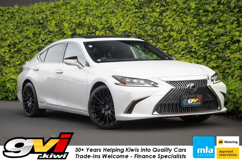 2019 Lexus ES 300h Hybrid