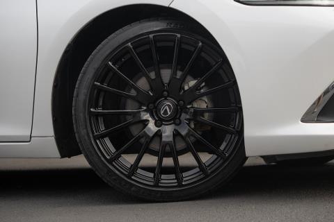 2019 Lexus ES 300h Hybrid - Thumbnail