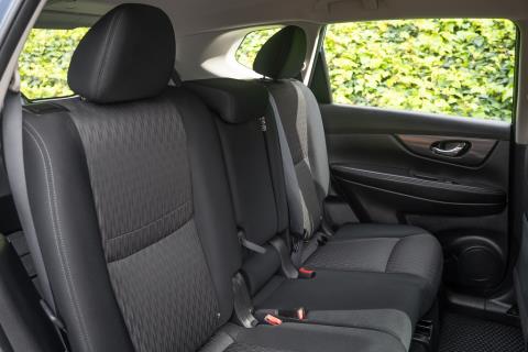 2022 Nissan X-Trail ST 2.5P - Thumbnail