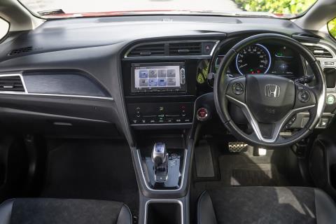 2016 Honda Shuttle X Hybrid - Thumbnail