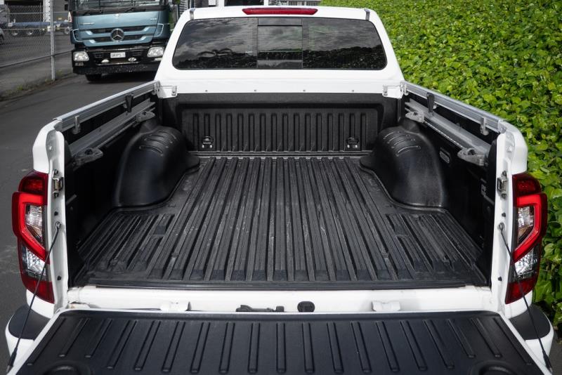 2022 Nissan Navara ST-X 2.3D/7AT