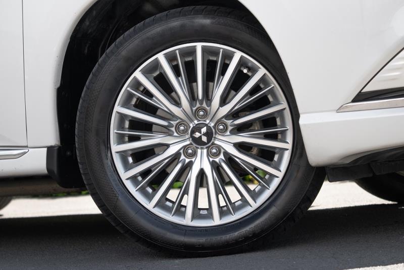 2018 Mitsubishi Outlander PHEV G
