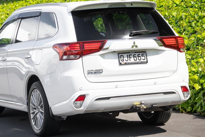 2018 Mitsubishi Outlander PHEV G