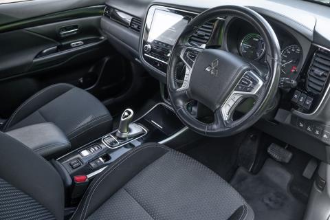2020 Mitsubishi Outlander XLS PHEV - Thumbnail