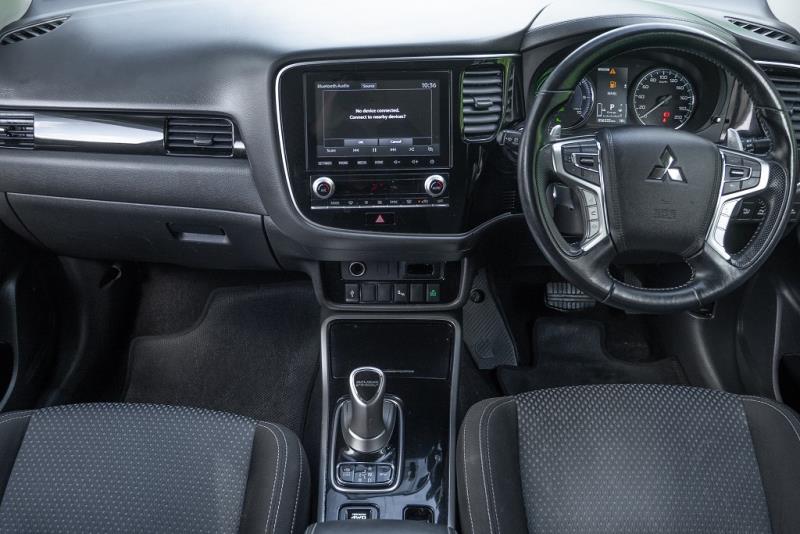 2020 Mitsubishi Outlander XLS PHEV