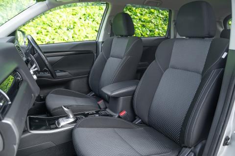2020 Mitsubishi Outlander XLS PHEV - Thumbnail