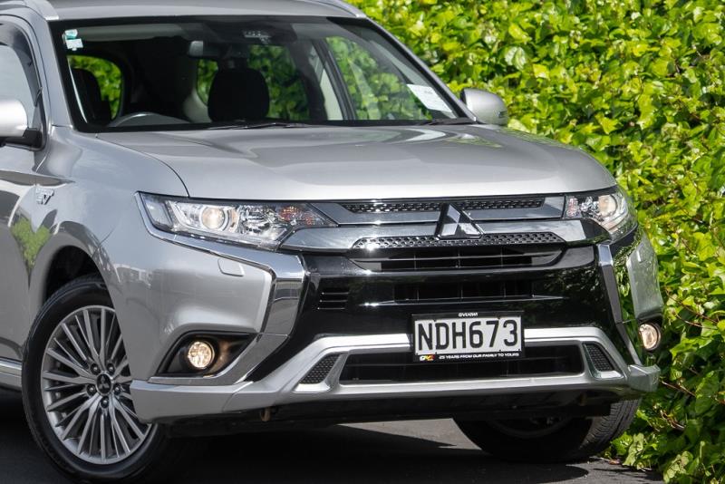 2020 Mitsubishi Outlander XLS PHEV