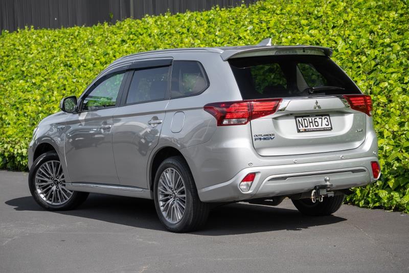 2020 Mitsubishi Outlander XLS PHEV