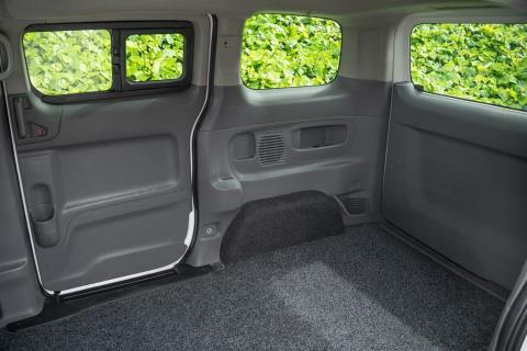 2015 Nissan e-NV200 Electric Van - Thumbnail
