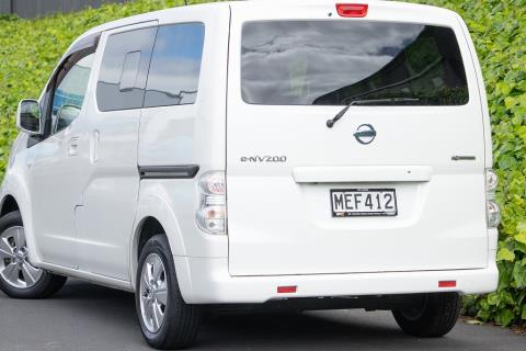 2015 Nissan e-NV200 Electric Van - Thumbnail