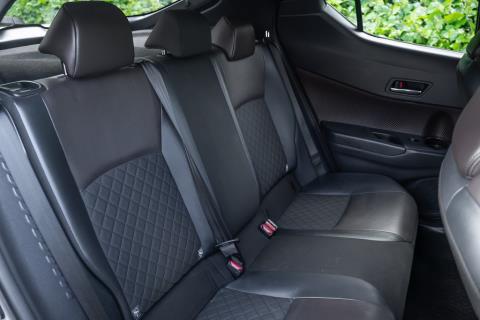 2018 Toyota C-HR Sport Hybrid G - Thumbnail
