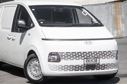 2025 Hyundai Staria Load 2.2DT - Thumbnail