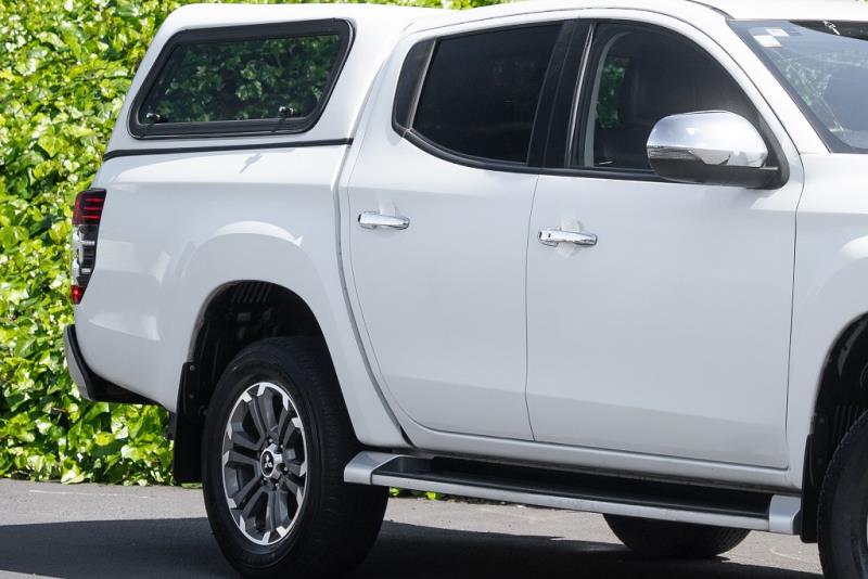 2020 Mitsubishi Triton VRX 4x4