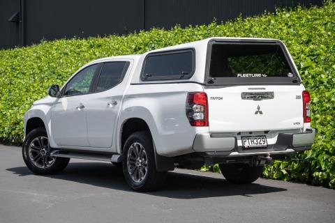 2020 Mitsubishi Triton VRX 4x4 - Thumbnail