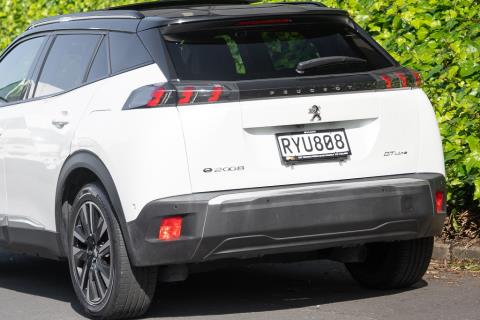 2021 Peugeot e-2008 GT-Line Electric - Thumbnail