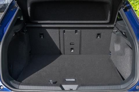 2023 Volkswagen ID.4 Pro 82kWh - Thumbnail